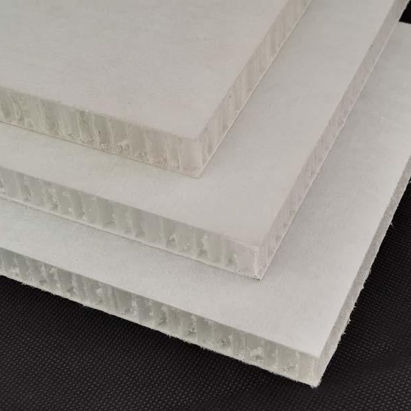 連續增強(qiang)熱塑性複(fú)合材料(cfrtp)在(zai)航空領域(yu)的應用