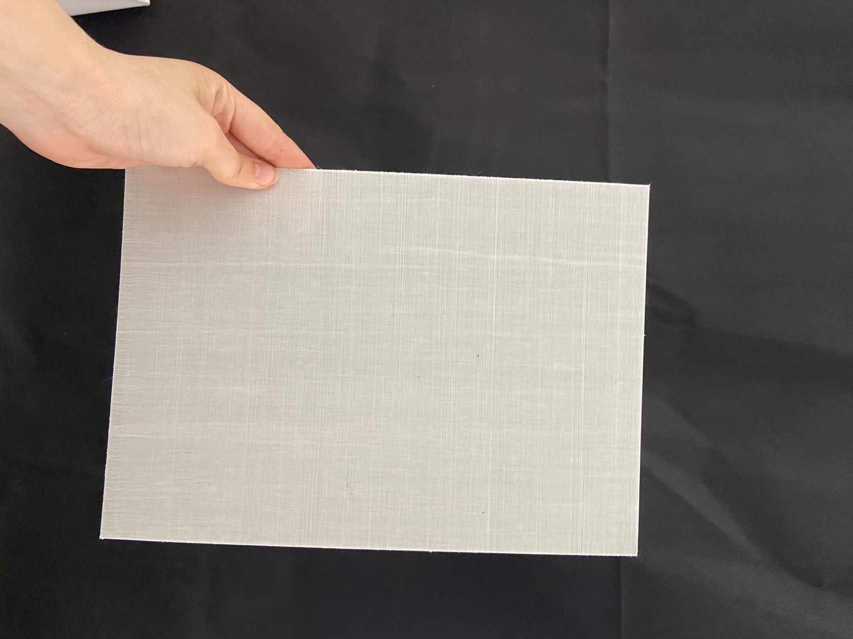 CFRT合片實心闆—可(ke)做汽車輕量化(huà)熱塑性複合材(cai)料